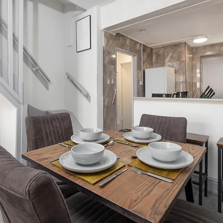 Gorst House - Air Host & Stay - Free Parking Ливерпуль Экстерьер фото