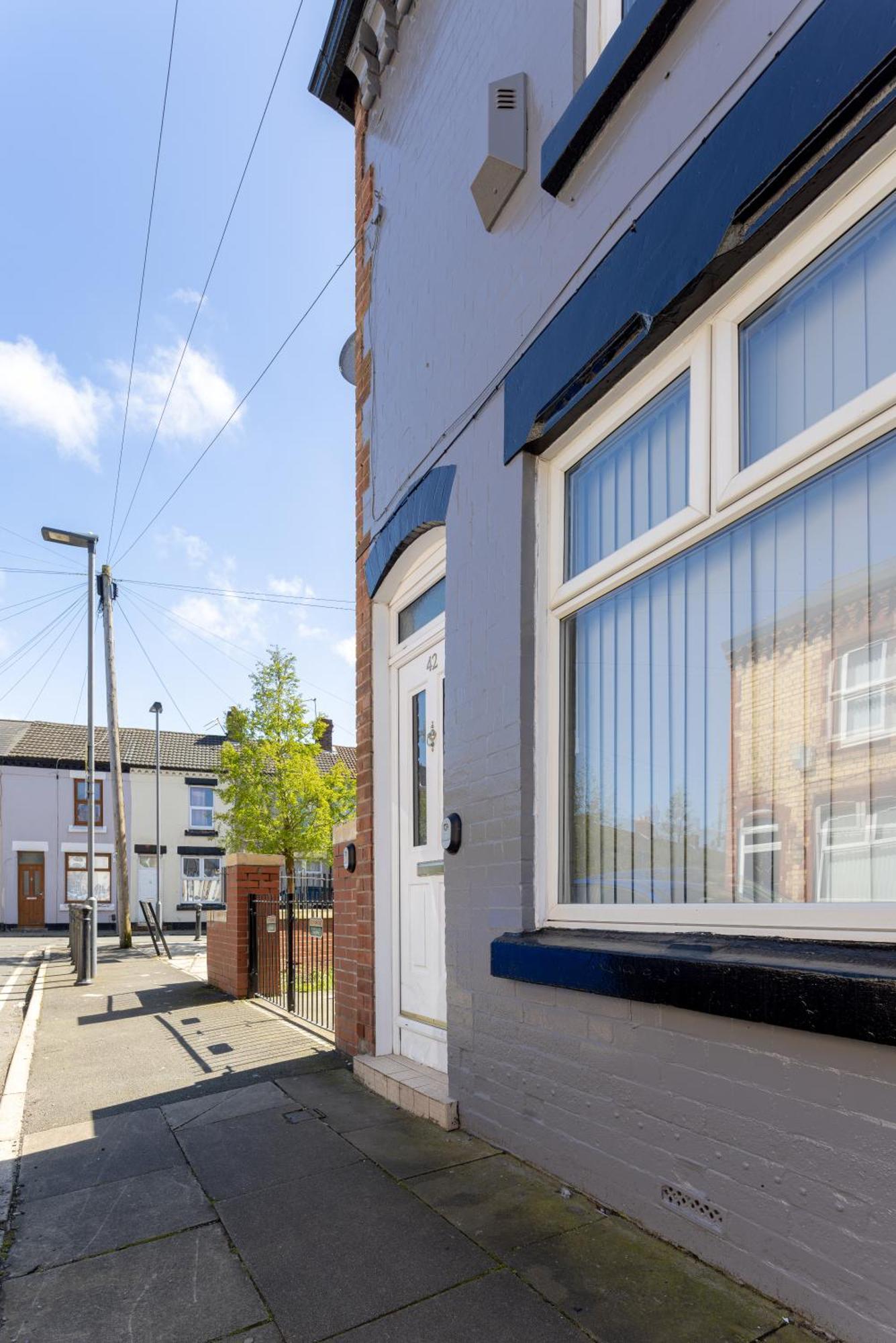 Gorst House - Air Host & - Free Parking