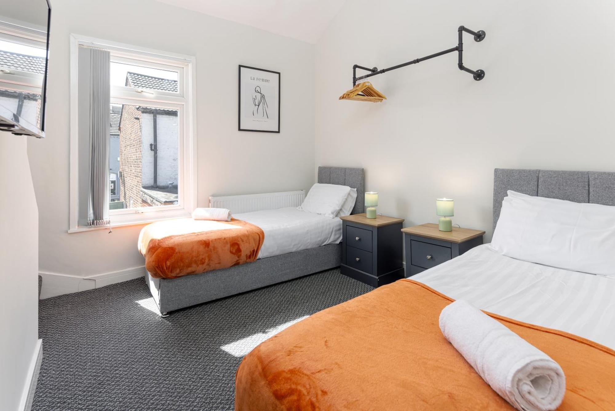 Gorst House - Air Host & - Free Parking Liverpool