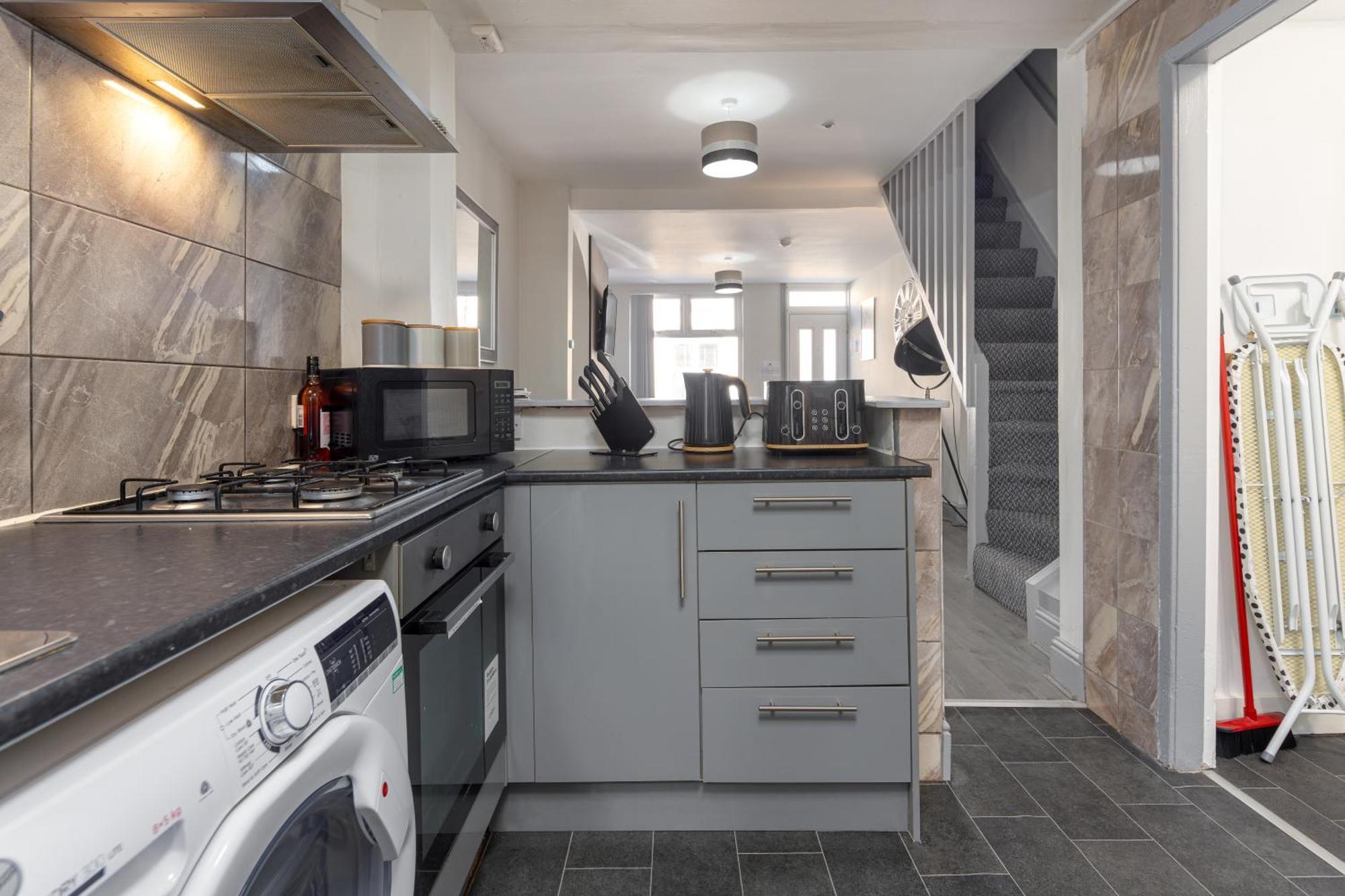 Holiday home Gorst House - Air Host & - Free Parking Liverpool