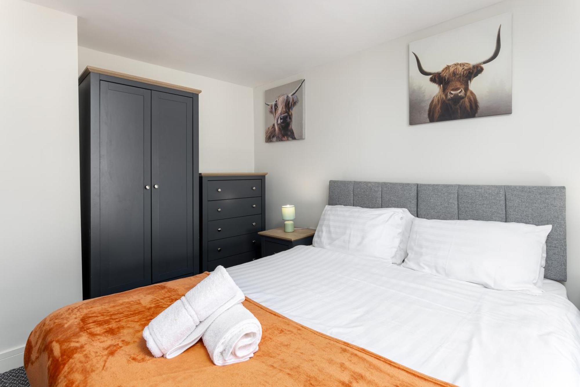 Holiday home Gorst House - Air Host & - Free Parking Liverpool